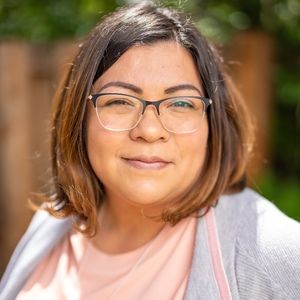 Meet your Posher, Laura